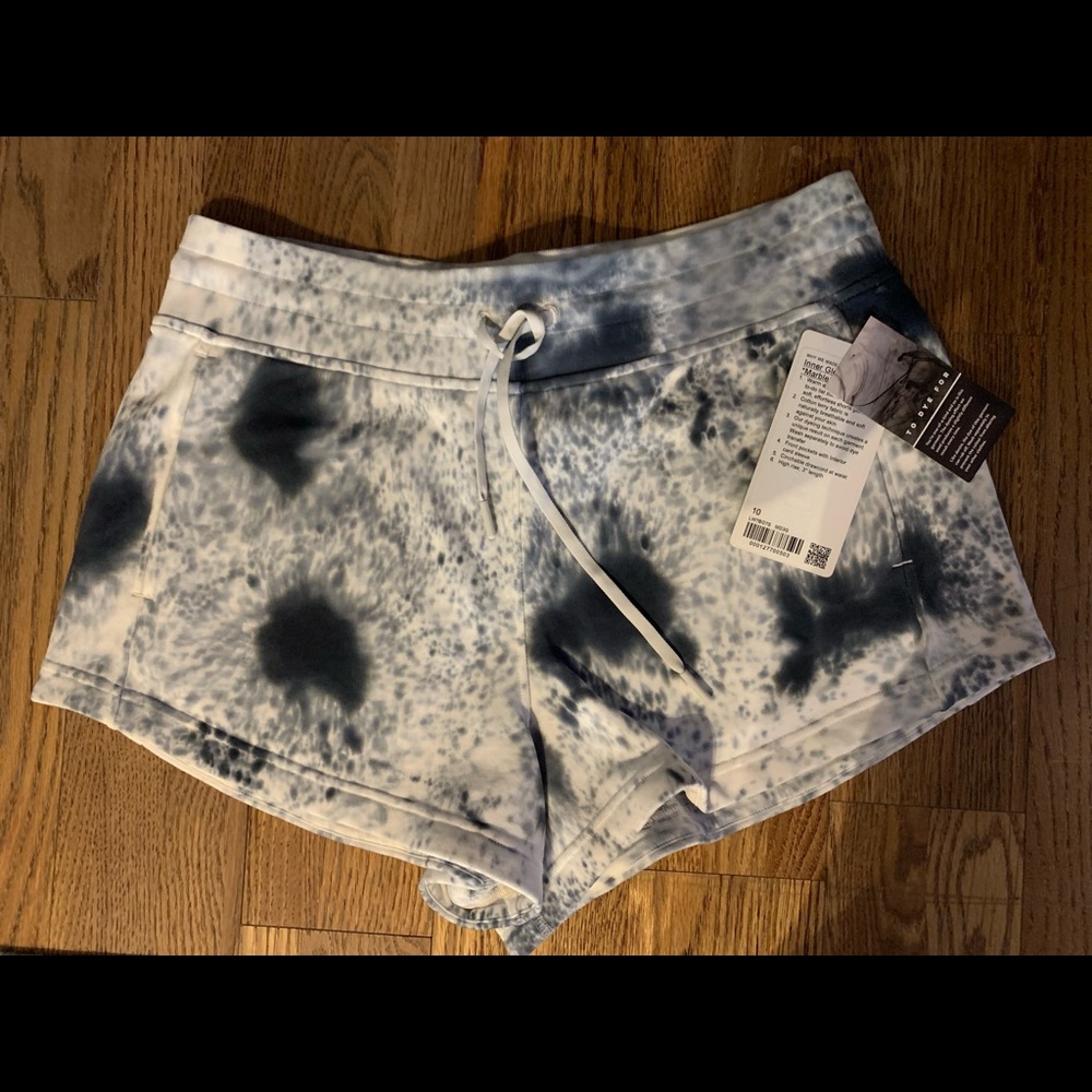 NWT Lululemon Inner Glow Shorts Sz.10